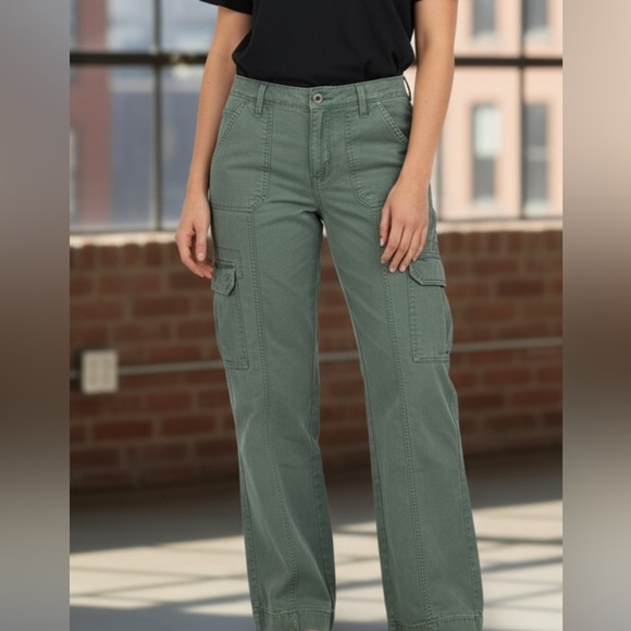 Abercrombie & Fitch Pants - Abercrombie & Fitch Cargo Pants Womens Size 24/00 Green